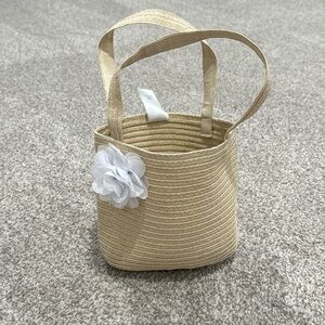 Gymboree Straw bag for 3 years and up. New with tag attached.